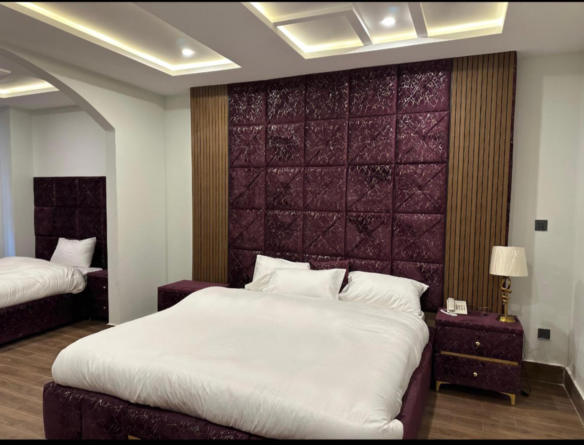 Gold Palace Hotel & Food Lounge Karandukai Exterior photo